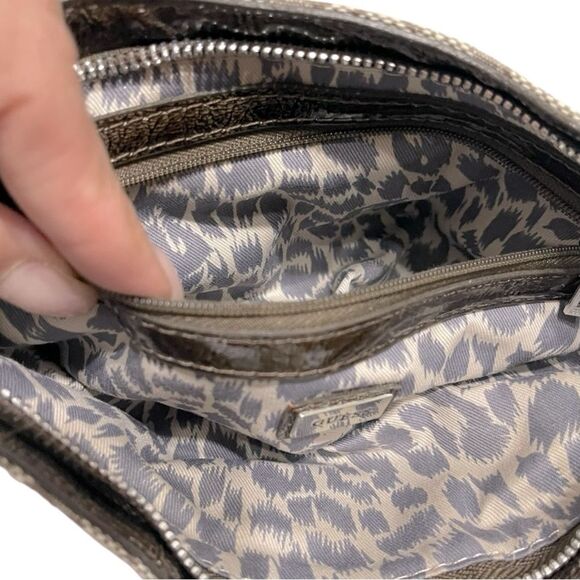 Guess Iconic Women’s Logo Clutch Wristlet - Picture 7 of 11